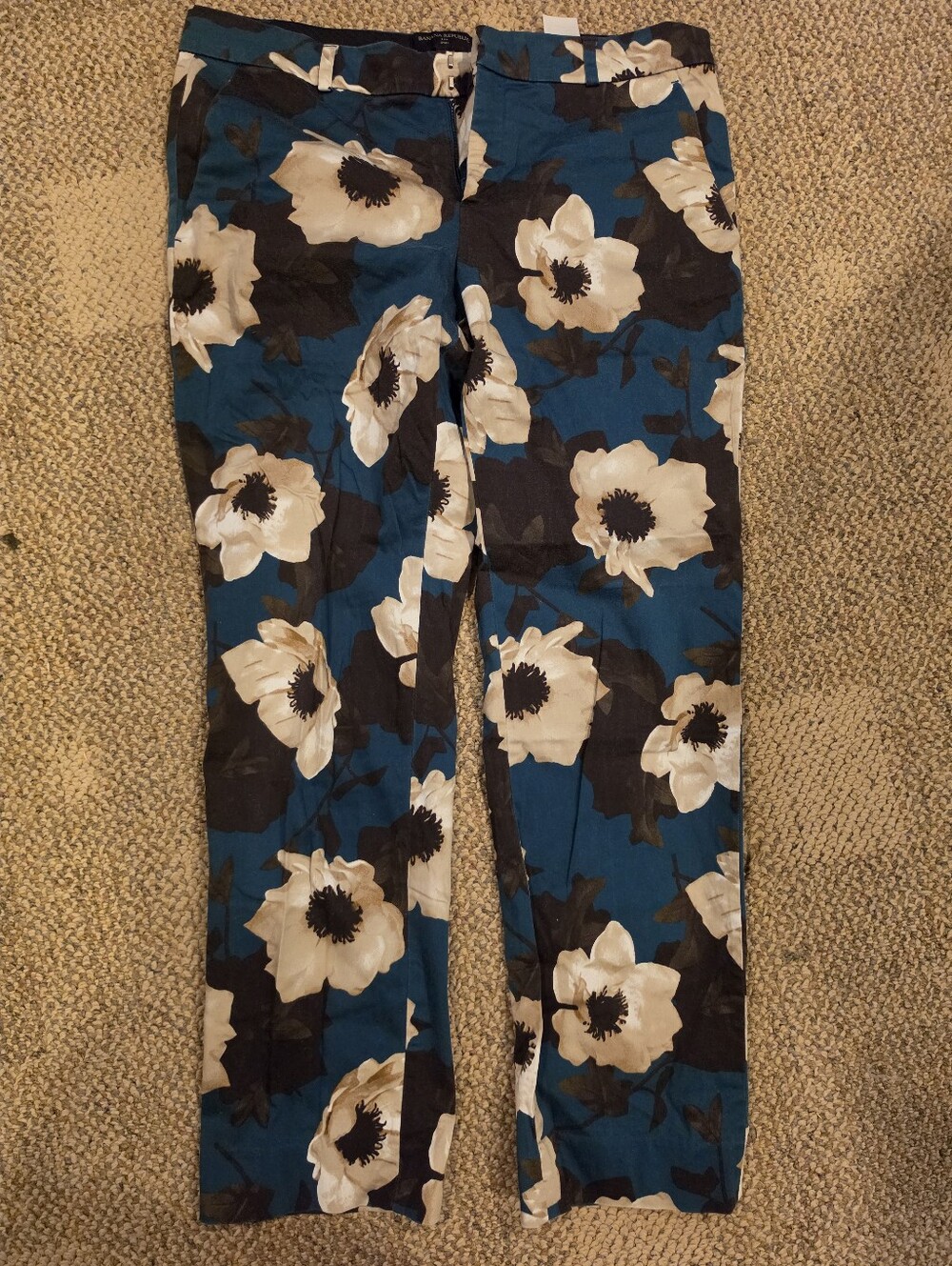 Womens Banana Republic Size 8 Dark Green Pants With Larhe Floral Print